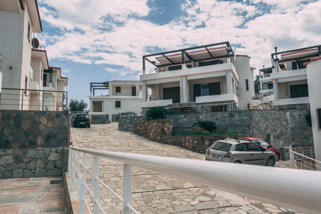 Villa Elia Pteleós Exteriör bild