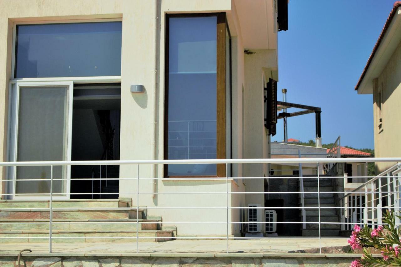 Villa Elia Pteleós Exteriör bild